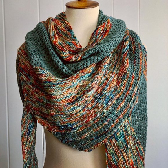 One of a kind hand knit shawl (100% wool) - Picture 1 of 4